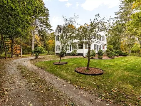 Exterior - 12 Spring St, Foxboro, MA 02035 photo 3 of 15