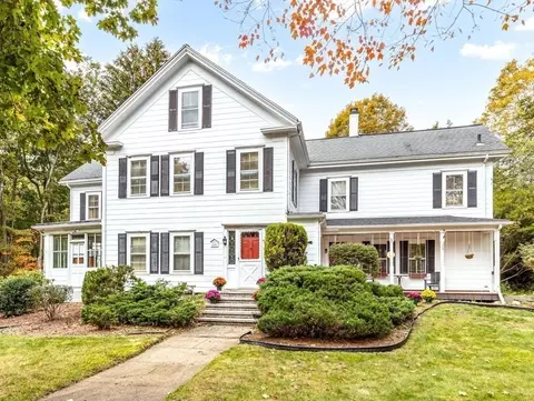 Exterior - 12 Spring St, Foxboro, MA 02035 photo 4 of 15