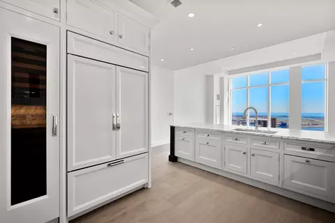 240 Devonshire St #PH 2F, Boston, MA 02110