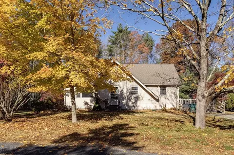 41 Marianne Dr, Bridgewater, MA 02324