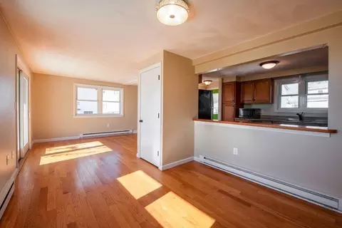 Living - 62 Eastern Point Rd #3, Gloucester, MA 01930 photo 5 of 7