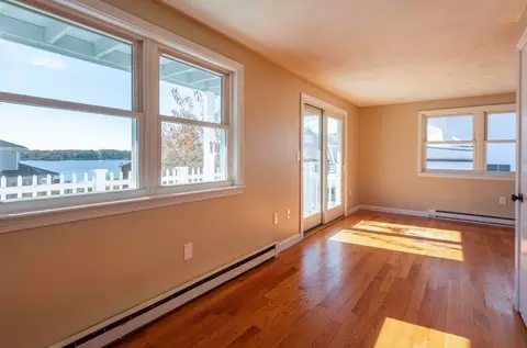 Living - 62 Eastern Point Rd #3, Gloucester, MA 01930 photo 2 of 7