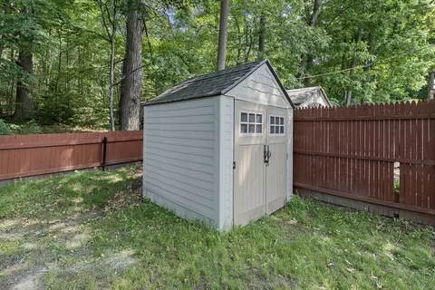 68 Crest Cir, Worcester, MA 01603 photo 6