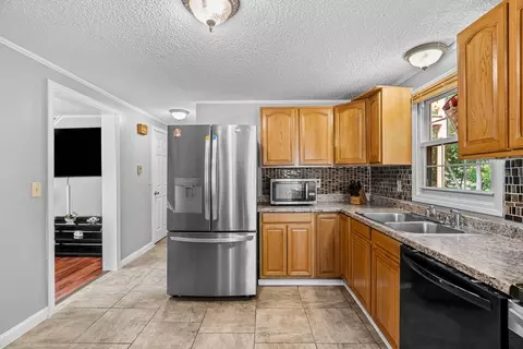 68 Crest Cir, Worcester, MA 01603 photo 20