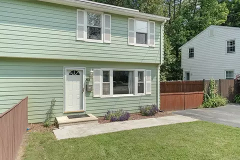 68 Crest Cir, Worcester, MA 01603 photo 3