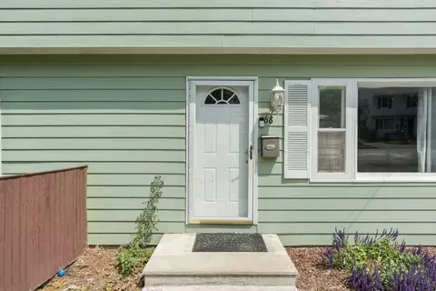 68 Crest Cir, Worcester, MA 01603 photo 2