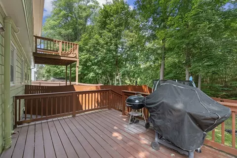68 Crest Cir, Worcester, MA 01603 photo 4