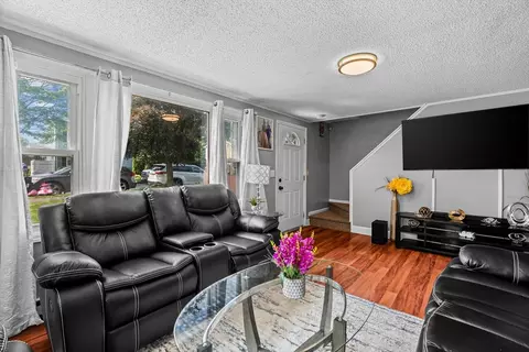 68 Crest Cir, Worcester, MA 01603 photo 11