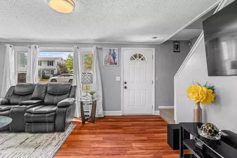 68 Crest Cir, Worcester, MA 01603 photo 14