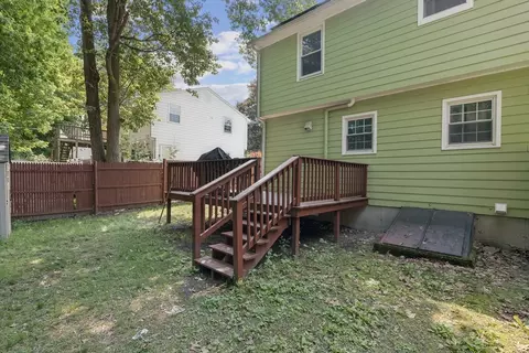 68 Crest Cir, Worcester, MA 01603 photo 8