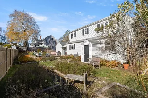 Exterior - 18 Conant St, Beverly, MA 01915 photo 5 of 9