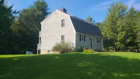 6 Matthew Ln, Chelmsford, MA 01824