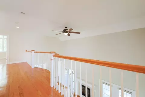 Entry Way - 48 Pinehurst St, Franklin, MA 02038 photo 4 of 5