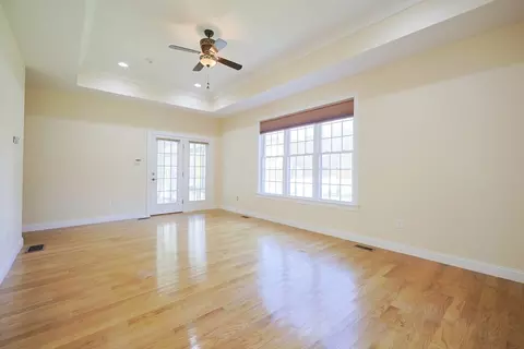Living - 48 Pinehurst St, Franklin, MA 02038 photo 7 of 8