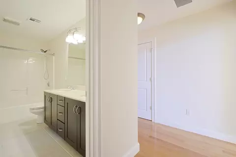 Entry Way - 48 Pinehurst St, Franklin, MA 02038 photo 5 of 5