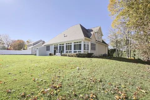 Exterior - 48 Pinehurst St, Franklin, MA 02038 photo 7 of 8