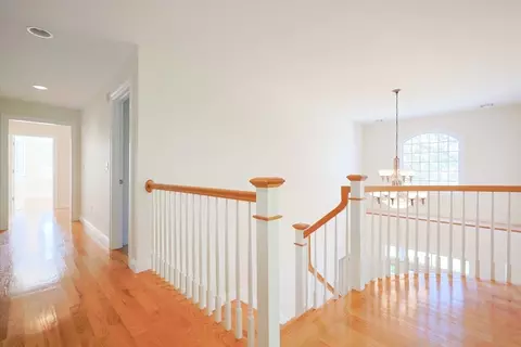 Entry Way - 48 Pinehurst St, Franklin, MA 02038 photo 3 of 5
