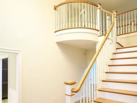 Entry Way - 48 Pinehurst St, Franklin, MA 02038 photo 1 of 5