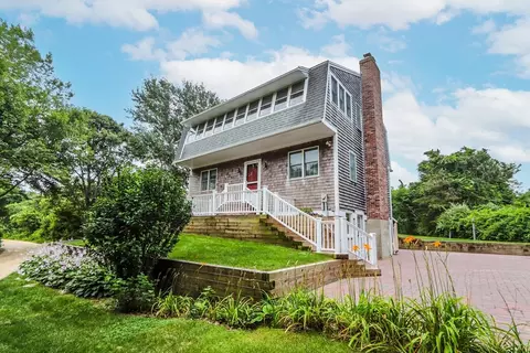 9 Honeysuckle Ln, Orleans, MA 02653
