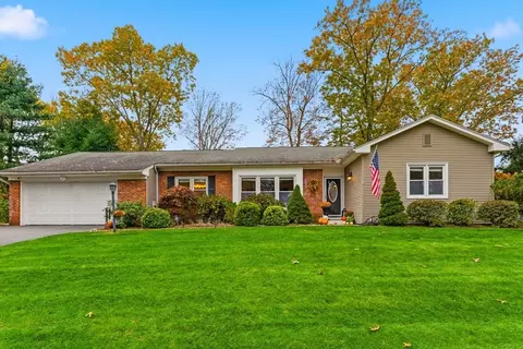 120 Inverness Ln, Longmeadow, MA 01106