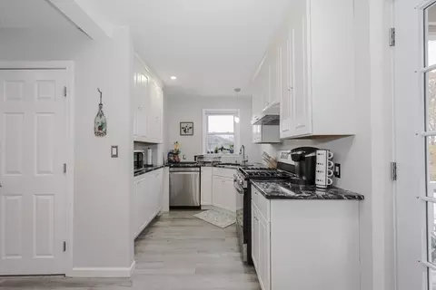35 Honora Ave, Dracut, MA 01826 photo 4