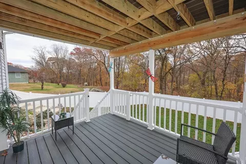 35 Honora Ave, Dracut, MA 01826 photo 8