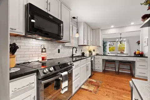 12 Dixfield Rd, Worcester, MA 01606 photo 12