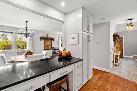 12 Dixfield Rd, Worcester, MA 01606 photo 13