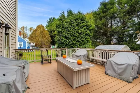 12 Dixfield Rd, Worcester, MA 01606 photo 38