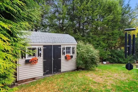 12 Dixfield Rd, Worcester, MA 01606 photo 36