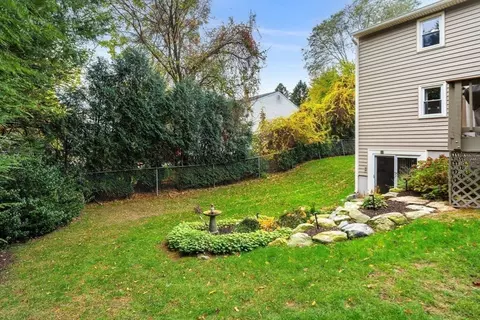 12 Dixfield Rd, Worcester, MA 01606 photo 35