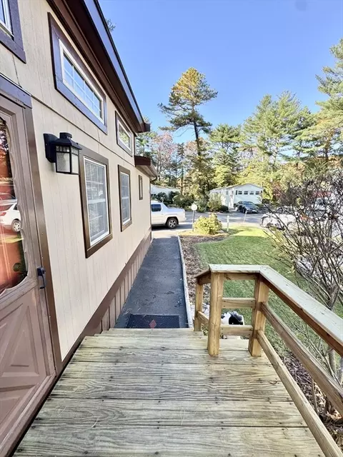 189 Pine View Ter, Wareham, MA 02576 photo 3