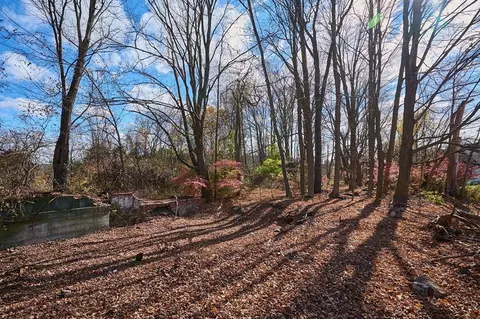 Exterior - 38 West St, Easthampton, MA 01027 photo 7 of 9