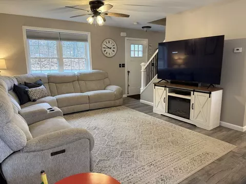 Living - 288 Chase Rd, Athol, MA 01331 photo 1 of 2