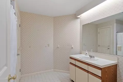 4004 Brompton Cir #4004, Worcester, MA 01609 photo 28