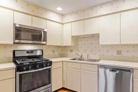 4004 Brompton Cir #4004, Worcester, MA 01609 photo 10