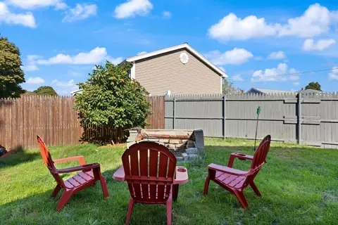 Exterior - 133 Kempton St, Fall River, MA 02724 photo 2 of 8