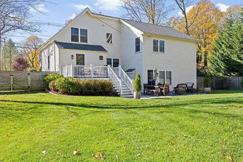 Exterior - 178 Hersey St, Hingham, MA 02043 photo 5 of 6
