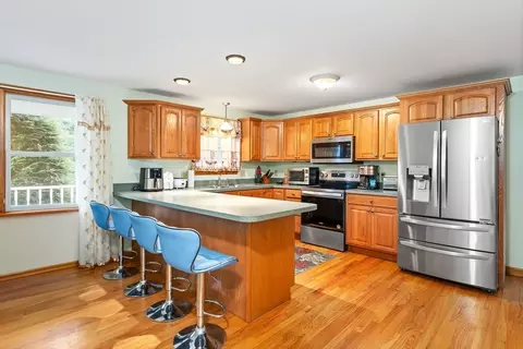 1 Plain St, Easthampton, MA 01027 photo 7