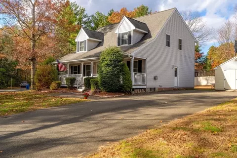 1 Plain St, Easthampton, MA 01027 photo 3