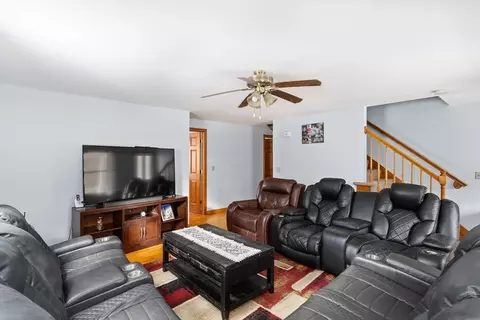 1 Plain St, Easthampton, MA 01027 photo 12