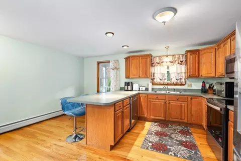 1 Plain St, Easthampton, MA 01027 photo 5