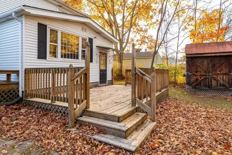 33 Howard Ave, Easthampton, MA 01027 photo 8
