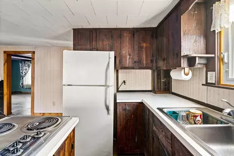 33 Howard Ave, Easthampton, MA 01027 photo 18