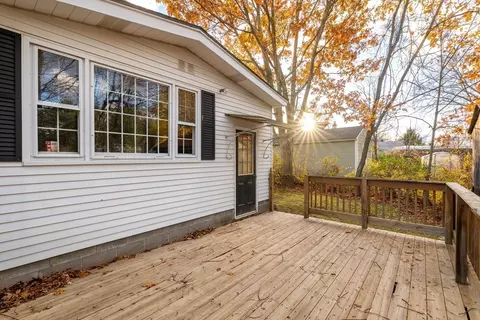 33 Howard Ave, Easthampton, MA 01027 photo 9