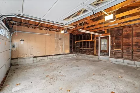33 Howard Ave, Easthampton, MA 01027 photo 32