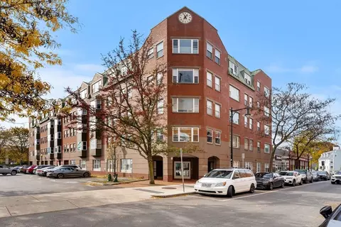289 Essex St #307, Salem, MA 01970