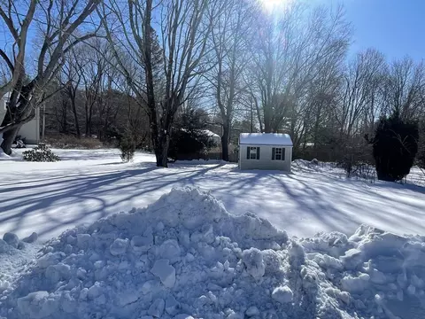 Exterior - 732 King St, Franklin, MA 02038 photo 2 of 3
