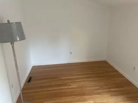 Bedroom - 732 King St, Franklin, MA 02038 photo 1 of 3