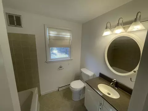 Bath - 732 King St, Franklin, MA 02038 photo 1 of 2